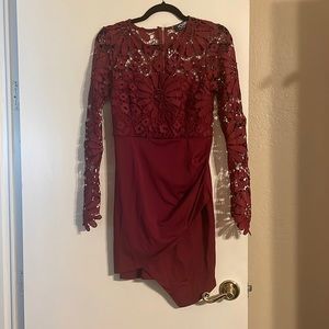 Maroon dress with lace sleeves, New never worn